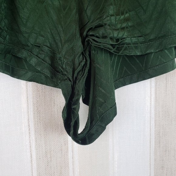 Onia Pull On Short Shorts - Picture 4 of 8